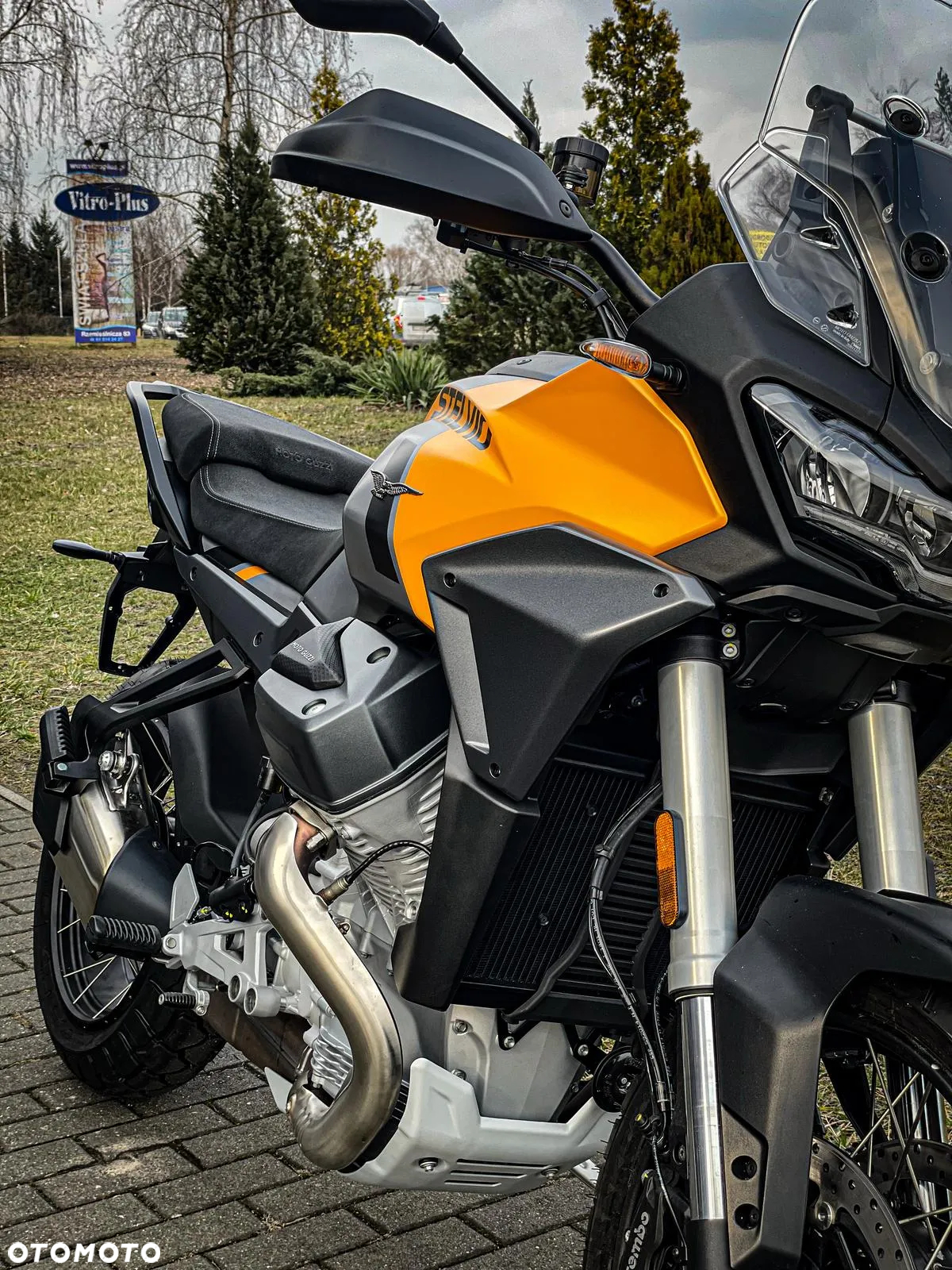 Moto Guzzi Stelvio - 4