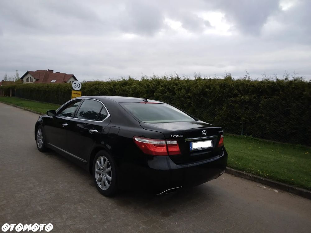 Lexus LS 460 Prestige - 40