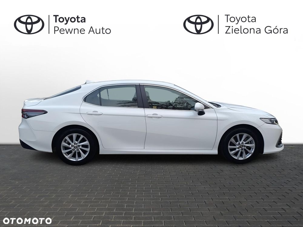 Toyota Camry 2.5 Hybrid Comfort CVT - 6