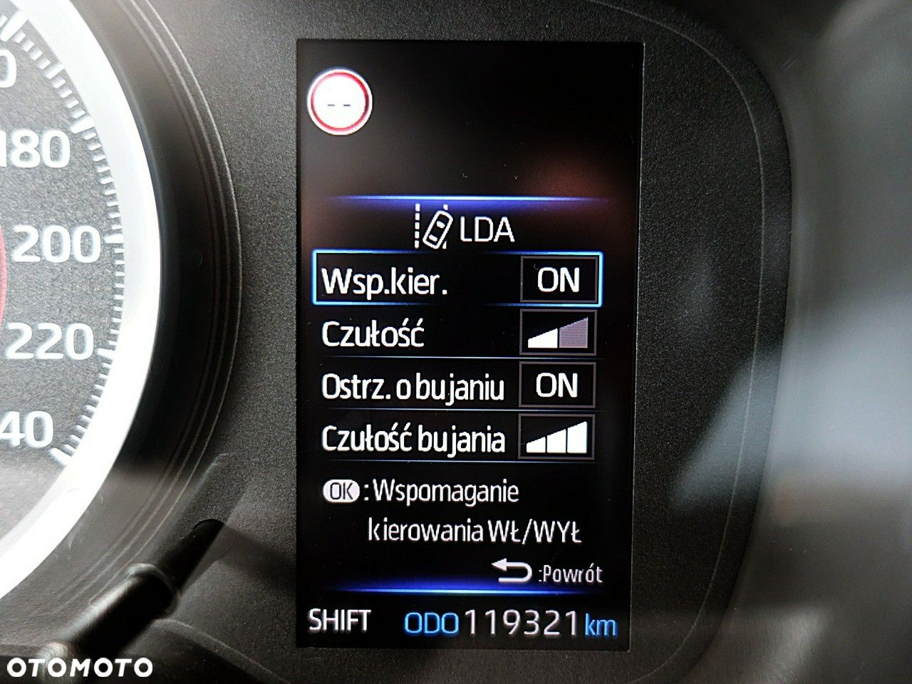Toyota Corolla - 28