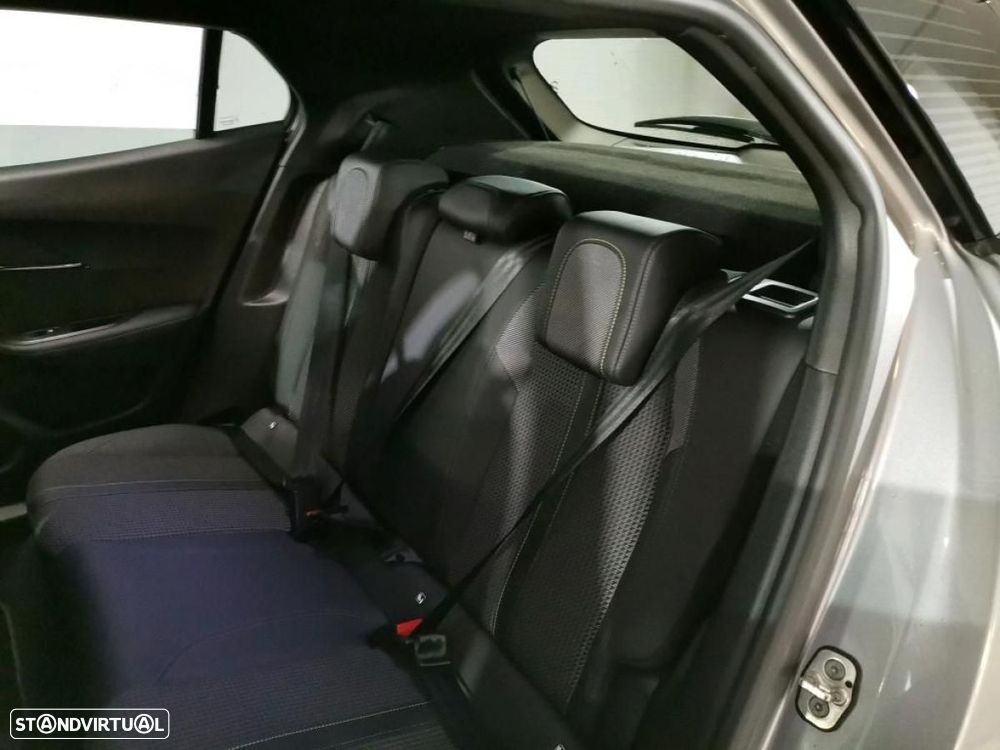 Peugeot 2008 1.5 BlueHDi GT EAT8 - 5