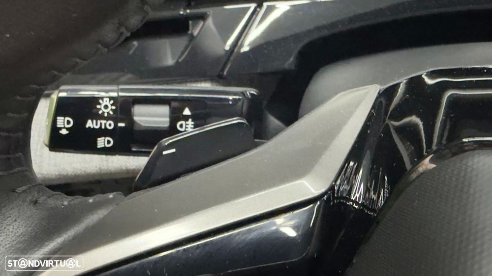 Peugeot 3008 1.2 Hybrid Allure e-DCS6 - 28