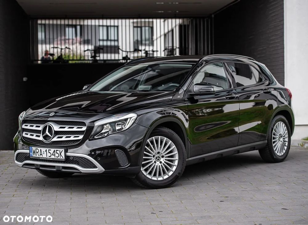 Mercedes-Benz GLA 180 - 6