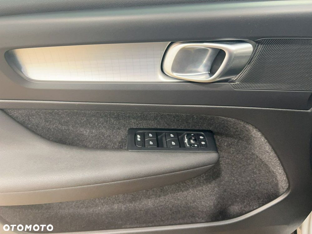 Volvo XC 40 B3 Core - 13