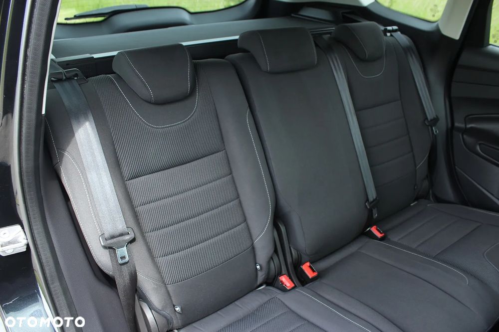 Ford Kuga 2.0 TDCi 2x4 Champions Edition - 28