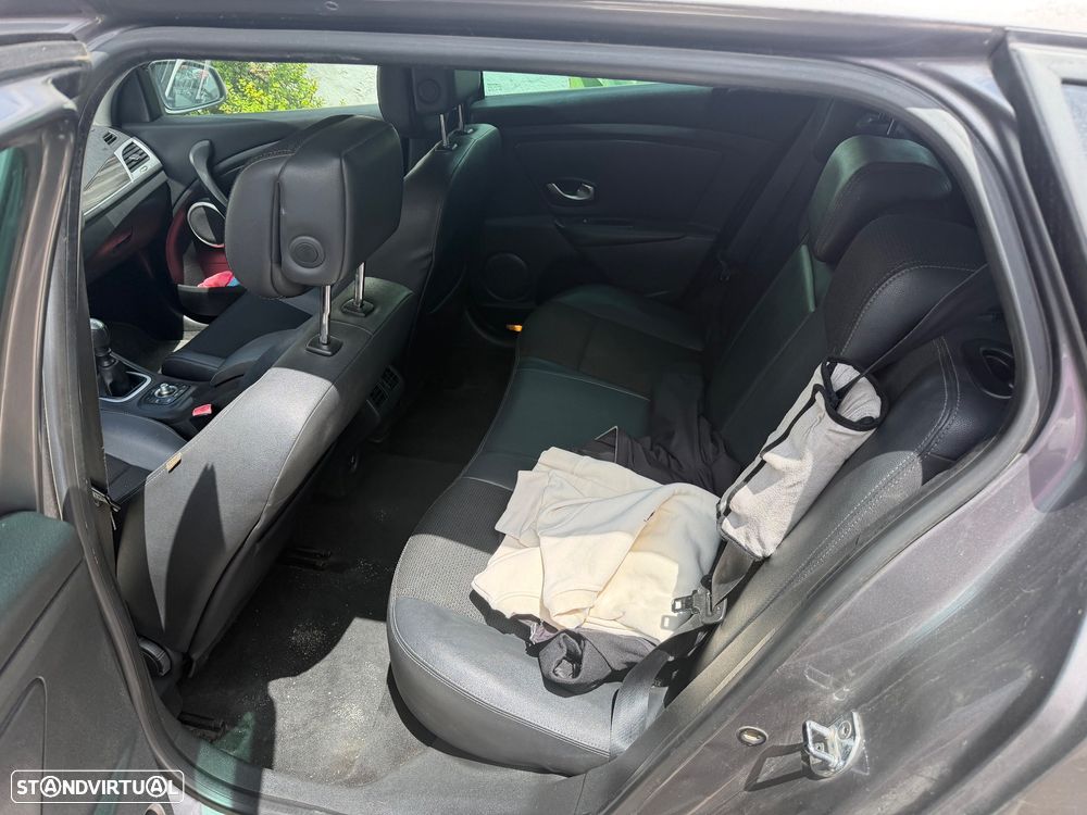 Renault Mégane Sport Tourer 1.5 dCi Dynamique - 4