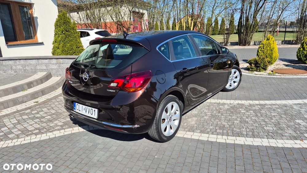 Opel Astra 1.4 T Cosmo S&S - 4