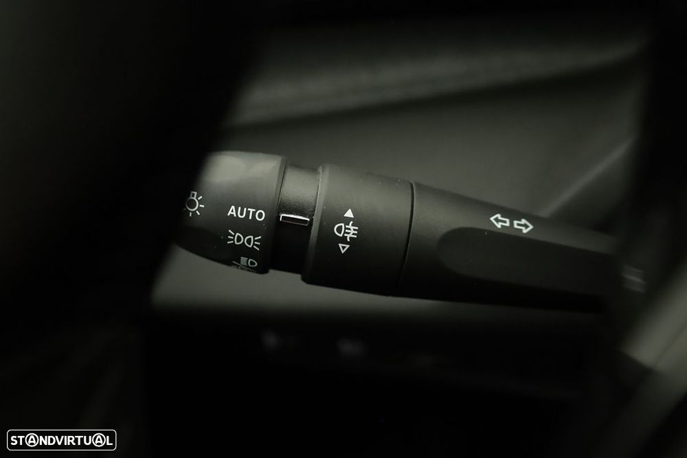 Peugeot e-308 54 kWh Allure - 17