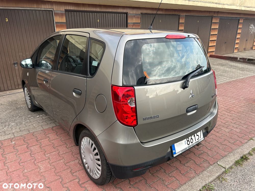 Mitsubishi Colt - 4