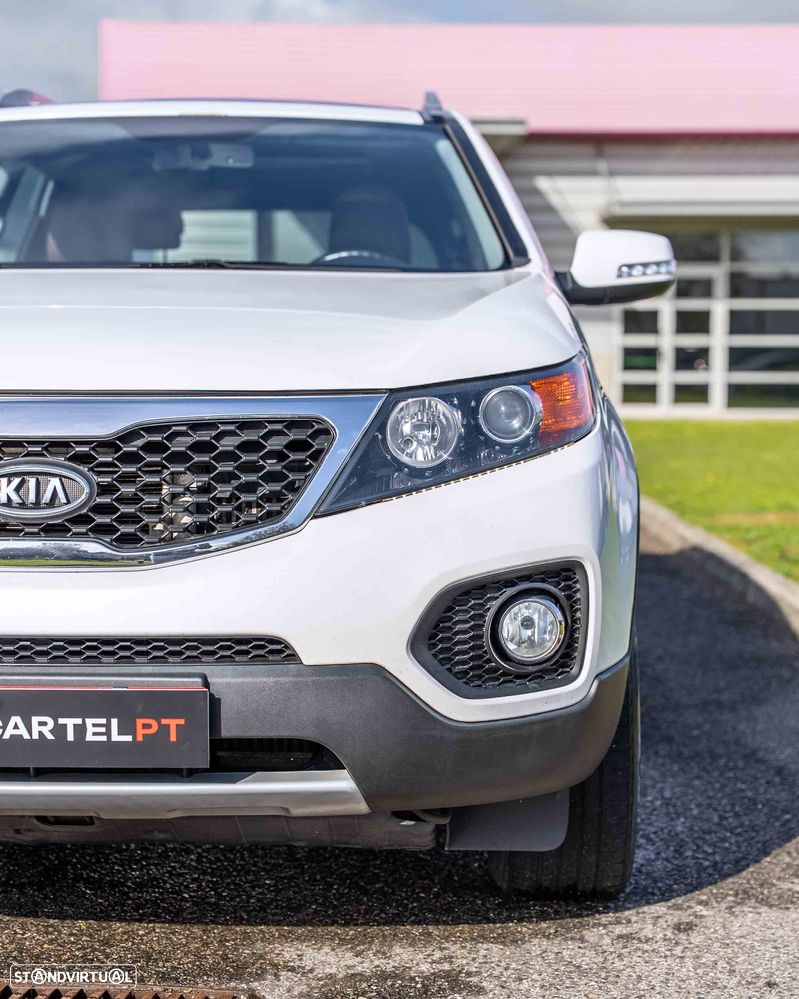 Kia Sorento 2.0 CRDi TX Tecto Panorâmico - 3