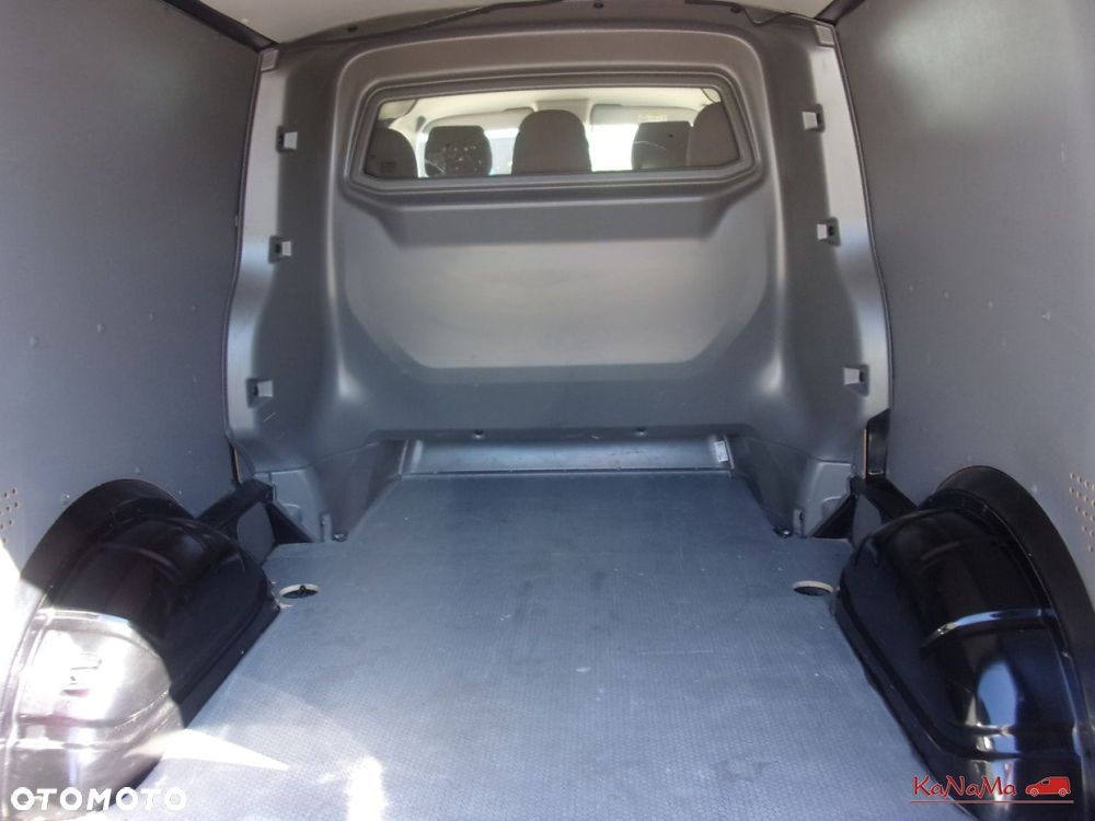 Volkswagen Transporter - 31