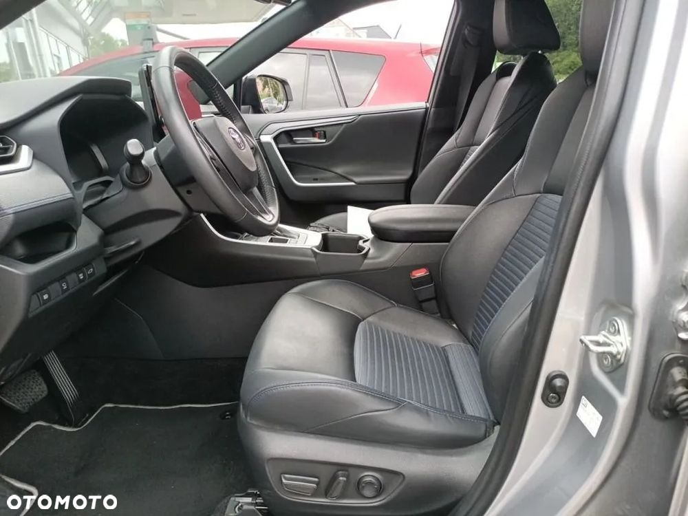 Toyota RAV4 - 9