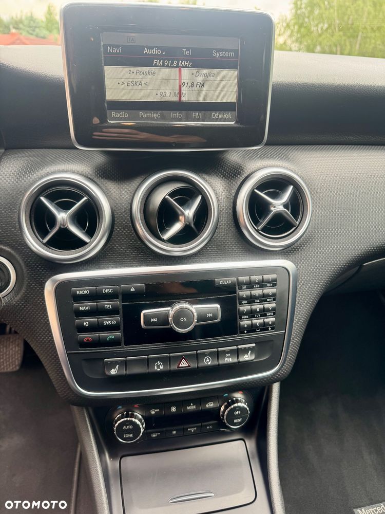 Mercedes-Benz Klasa A 180 (BlueEFFICIENCY) 7G-DCT Urban - 24