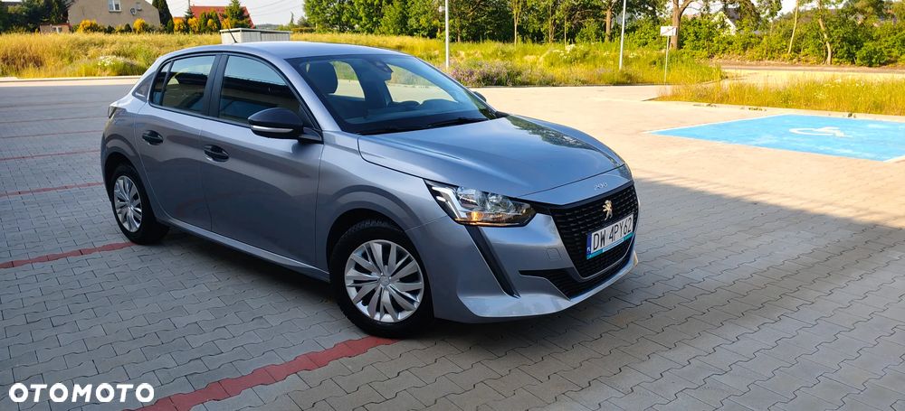 Peugeot 208 - 1