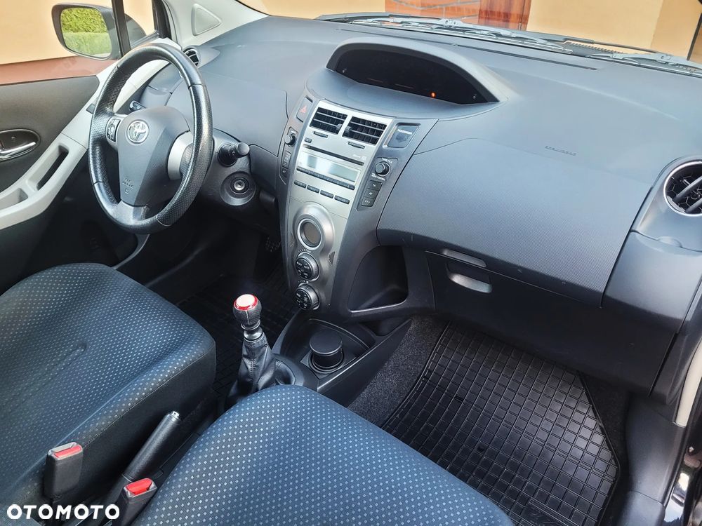 Toyota Yaris 1.33 VVT-i Trend - 17