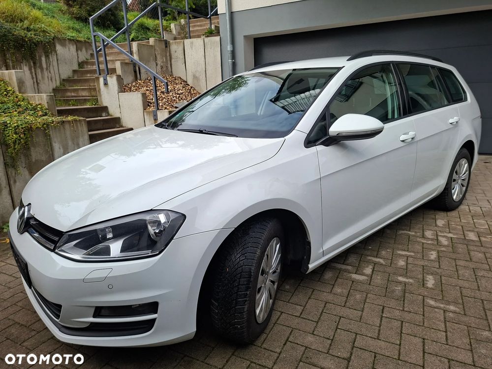 Volkswagen Golf - 2