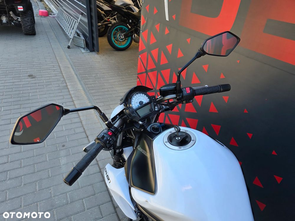 Kawasaki ER - 20