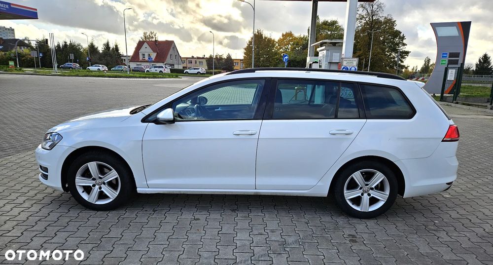 Volkswagen Golf - 11