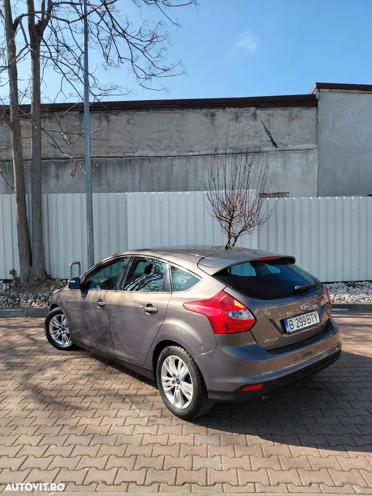 Ford Focus 1.6 TDCi DPF Champions Edition - 4