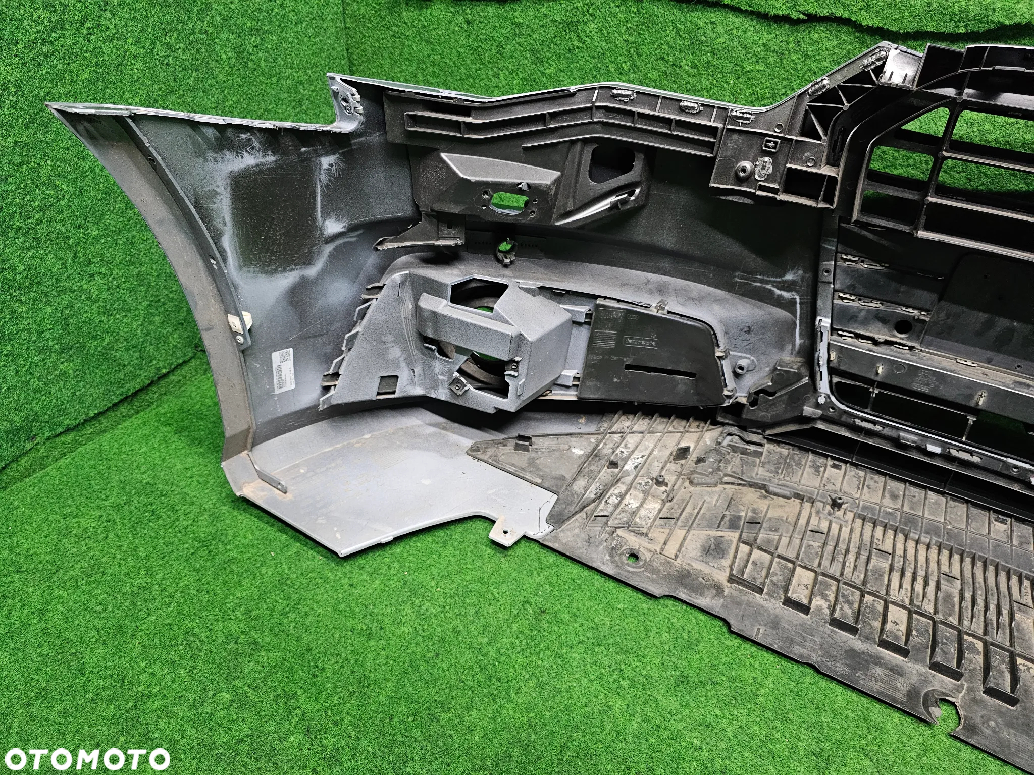 AUDI A6 C7 LIFT 14r-18r ---> ZDERZAK PRZEDNI LIFT S-LINE - 18