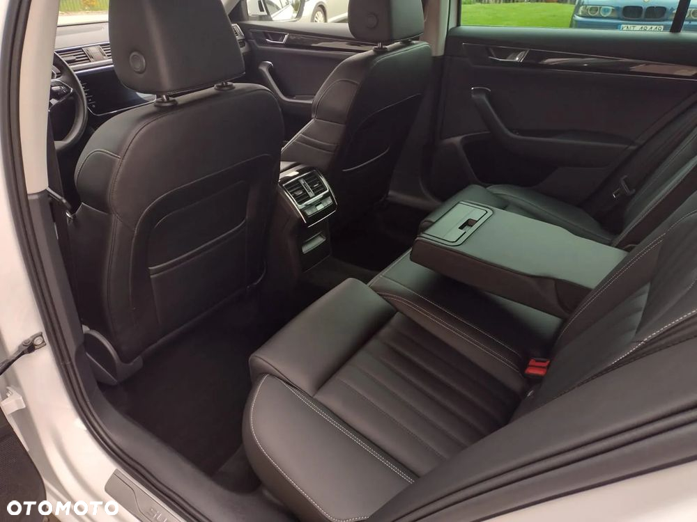 Skoda Superb 2.0 TSI 4x4 L&K DSG - 26
