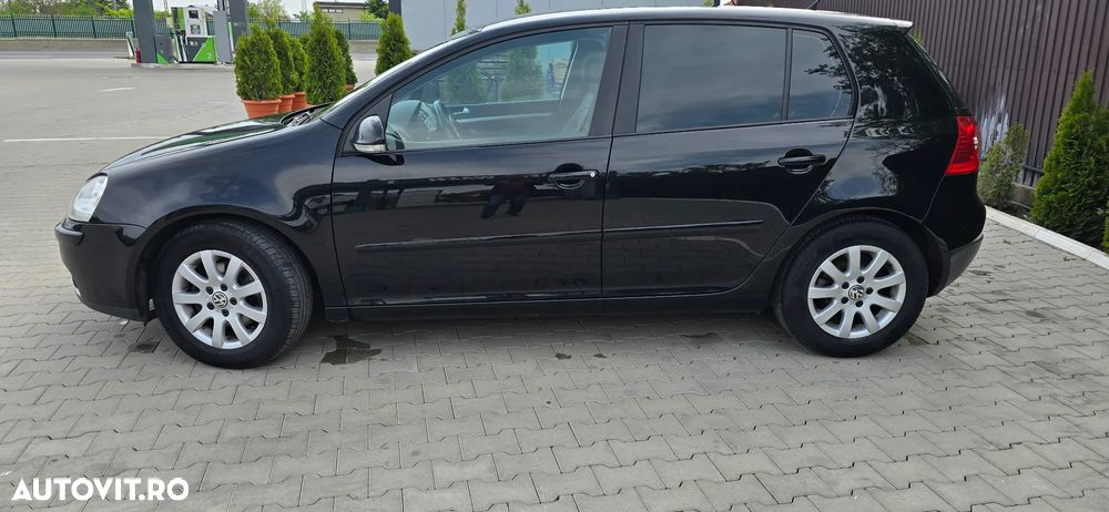 Volkswagen Golf 2.0 TDI DSG Comfortline - 4