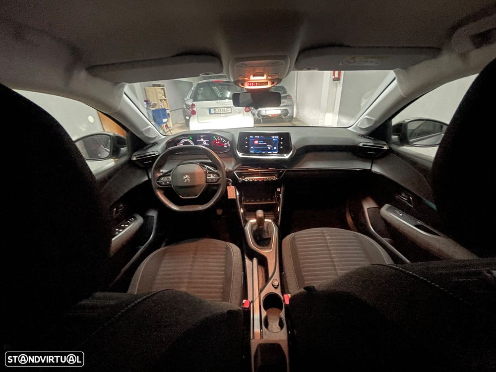 Peugeot 208 1.2 PureTech SE Style - 25