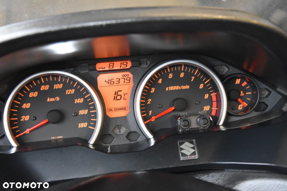 Suzuki Burgman - 7