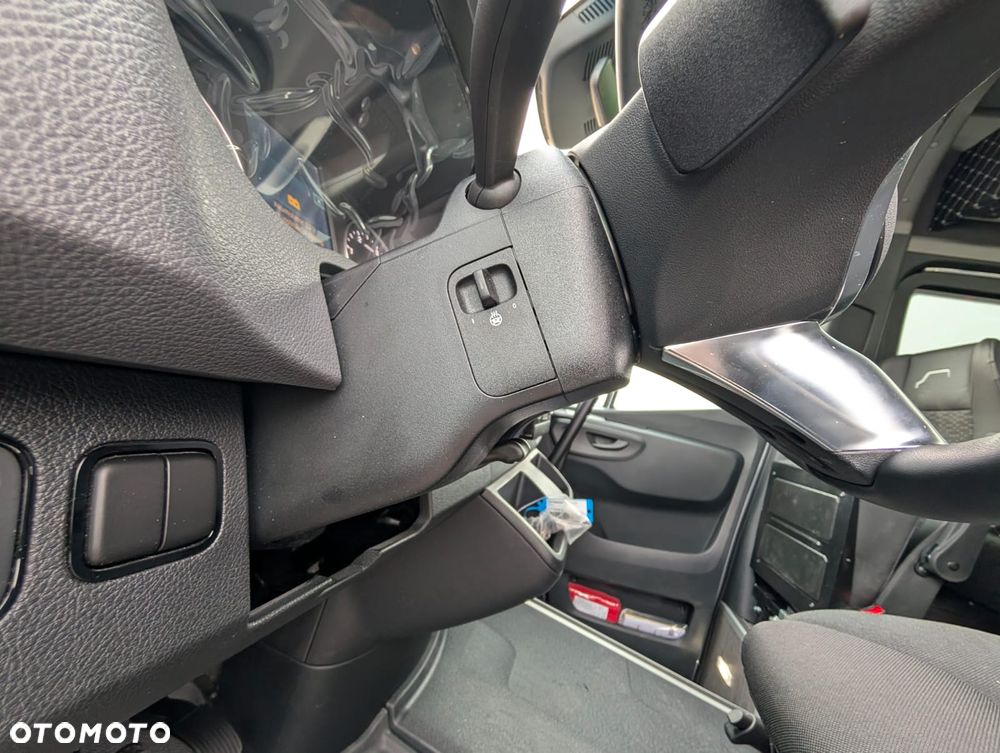 Mercedes-Benz Sprinter 519 - 17