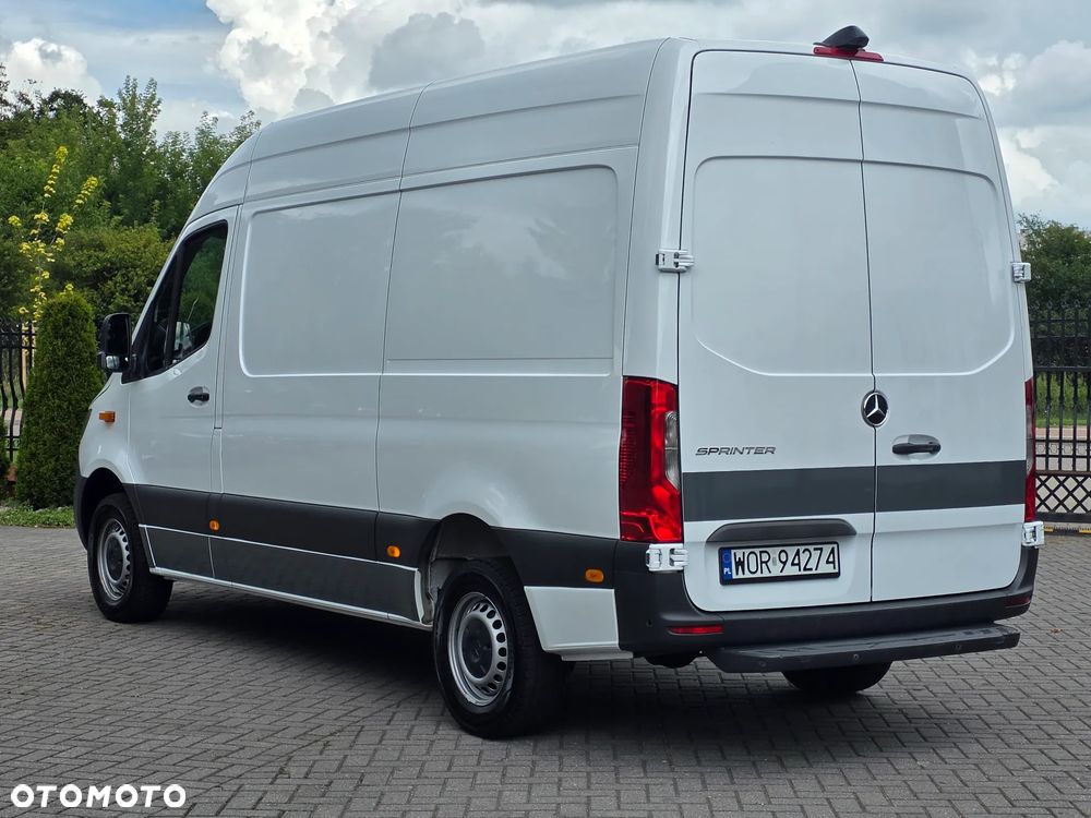 Mercedes-Benz Sprinter 317 - 20