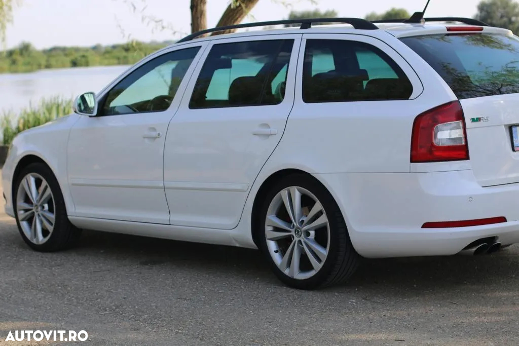 Skoda Octavia 2.0 TDI CR DPF DSG RS - 5