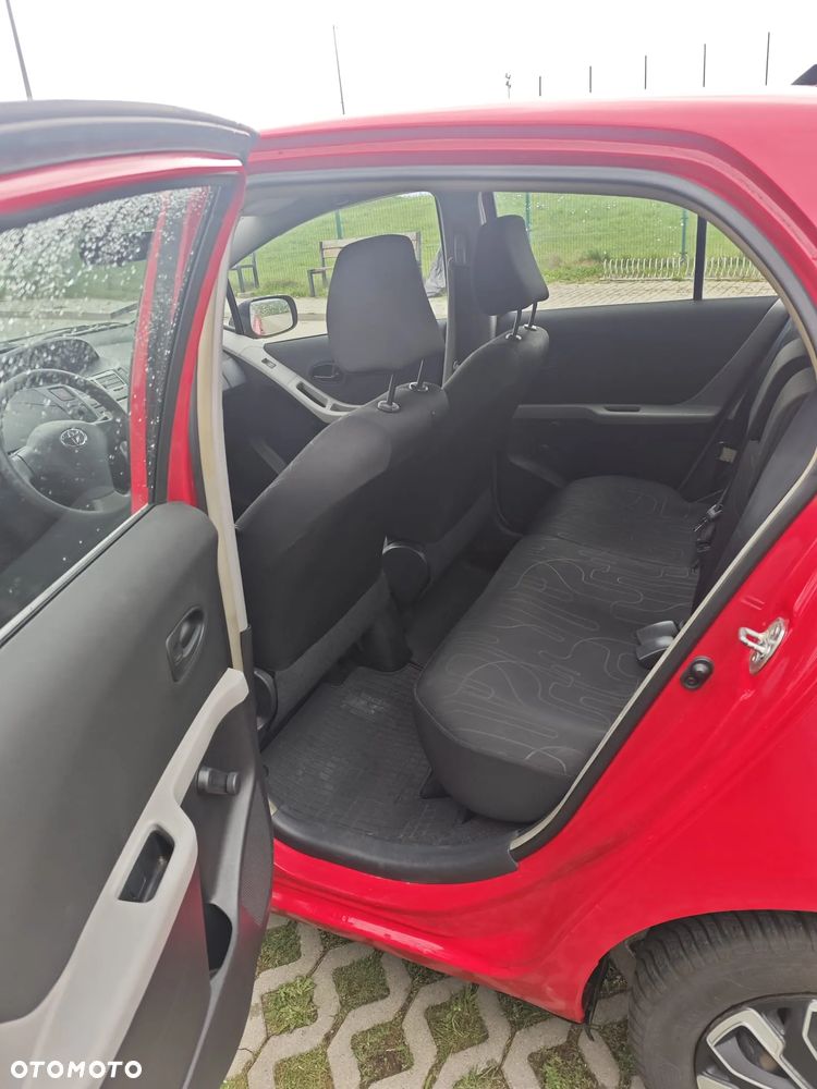 Toyota Yaris 1.0 Terra - 7