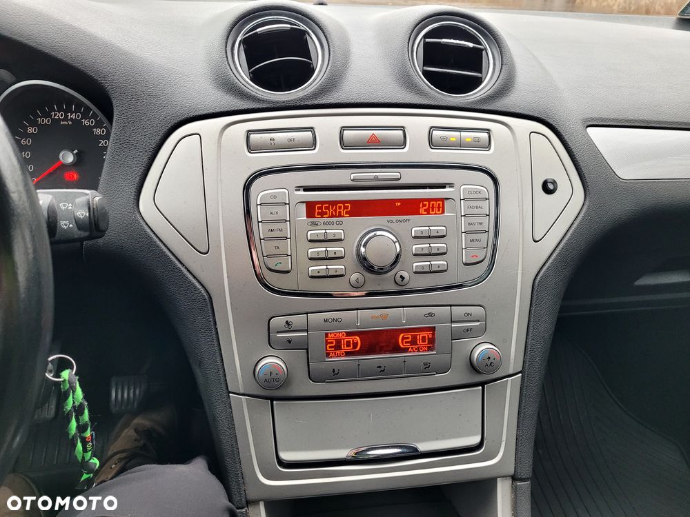 Ford Mondeo 2.0 Gold X - 34