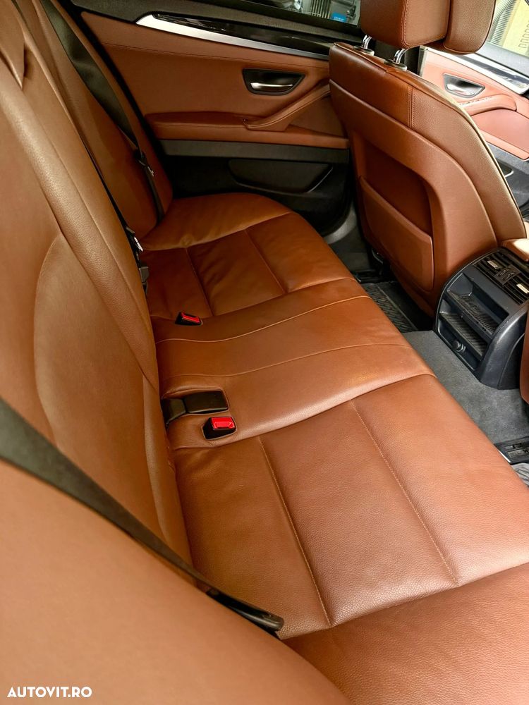 BMW Seria 5 525d xDrive - 9