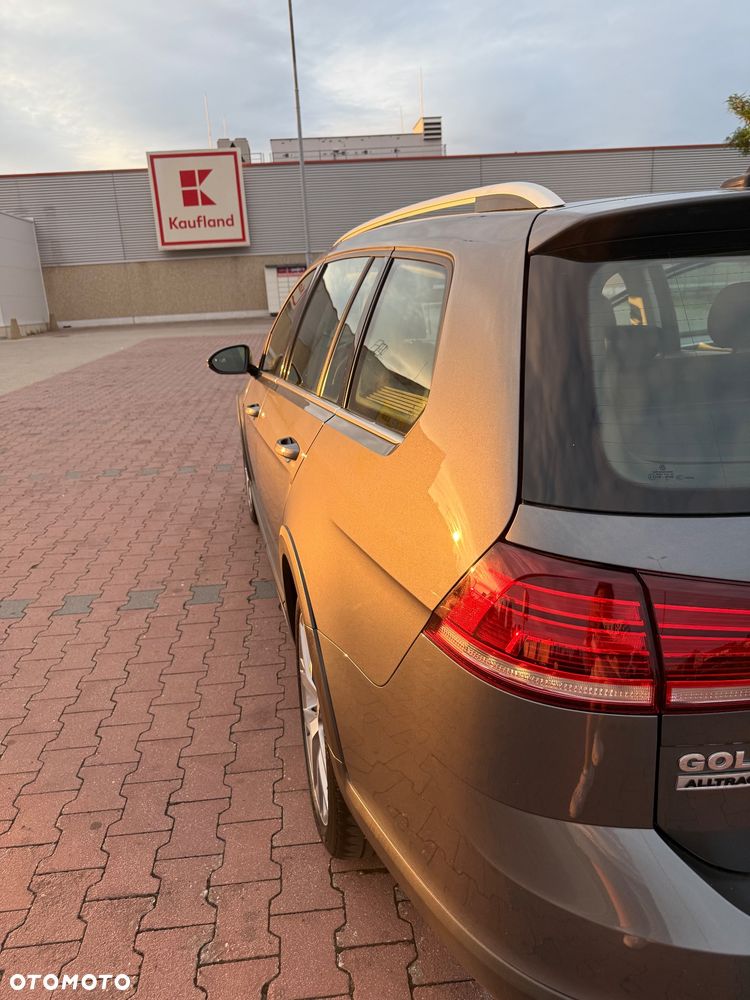 Volkswagen Golf Alltrack - 14