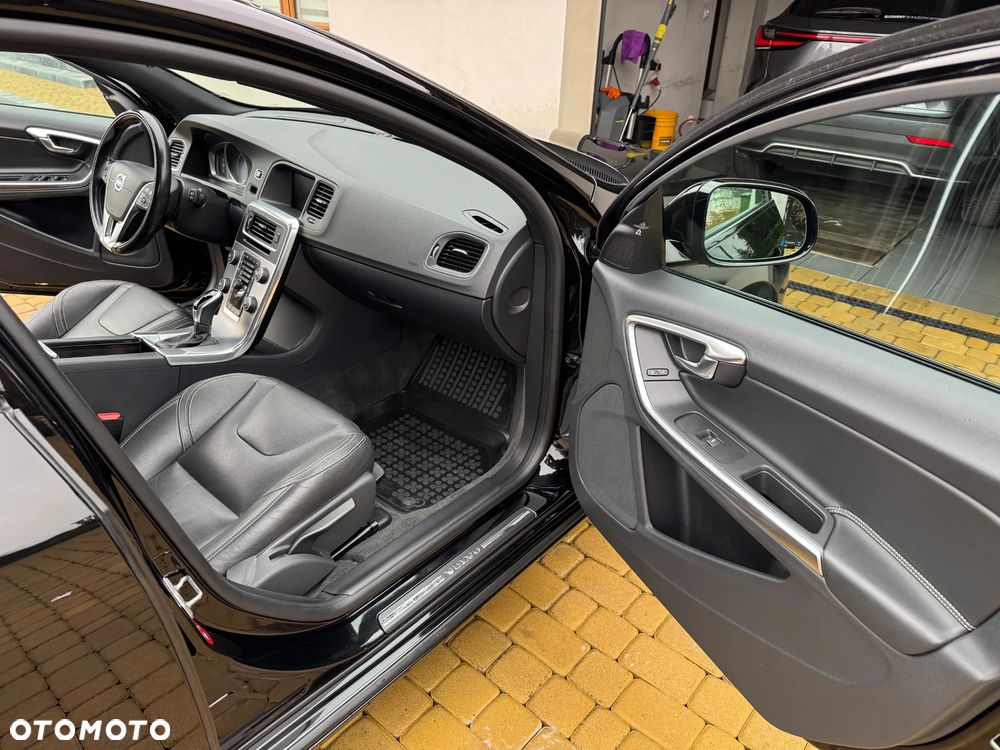 Volvo V60 D3 SCR Inscription - 11
