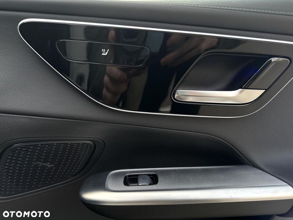 Mercedes-Benz GLC - 26