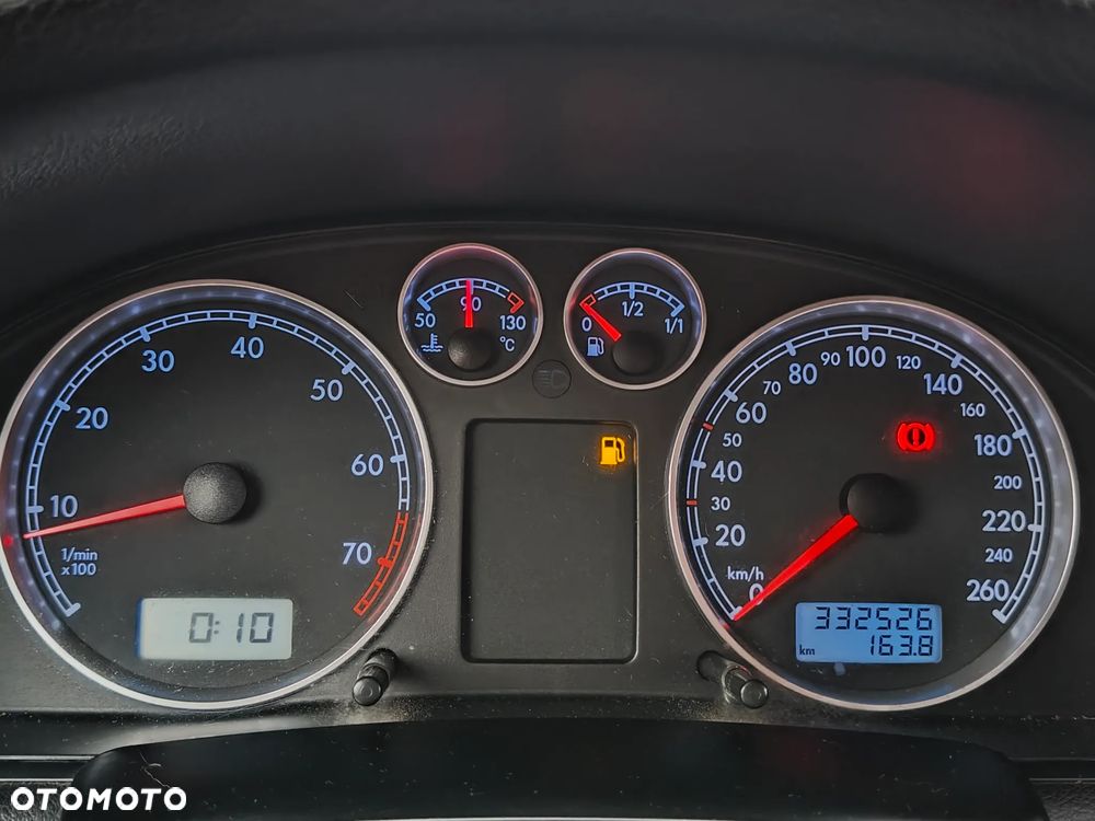 Volkswagen Passat - 21