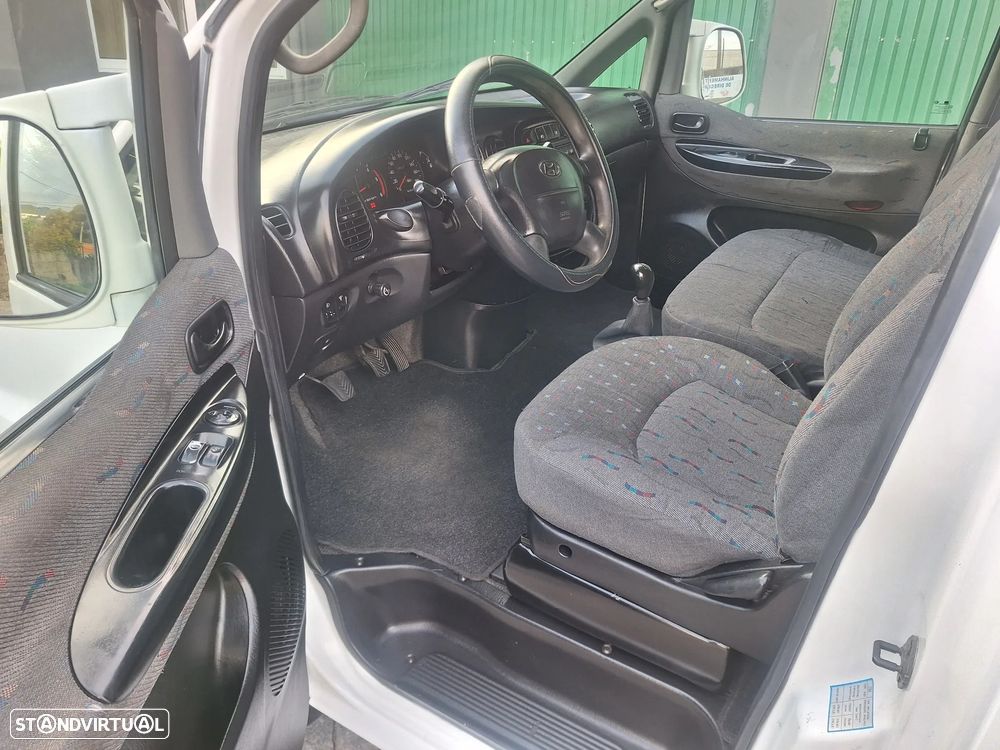Hyundai H-1 Starex - 5
