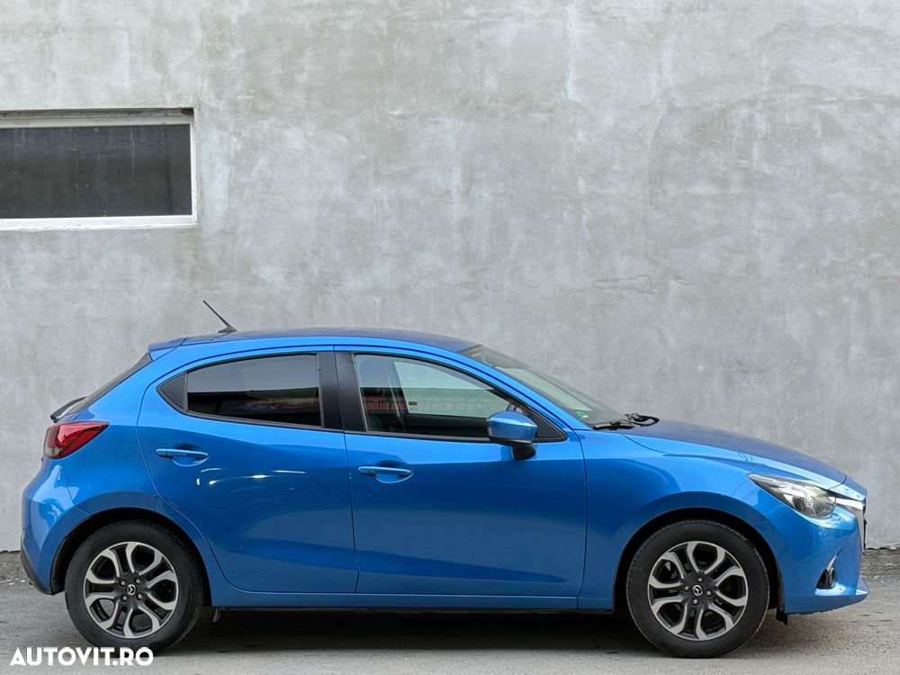 Mazda 2 - 13