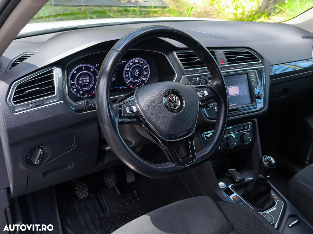 Volkswagen Tiguan 2.0 TDI 4Mot Highline - 13