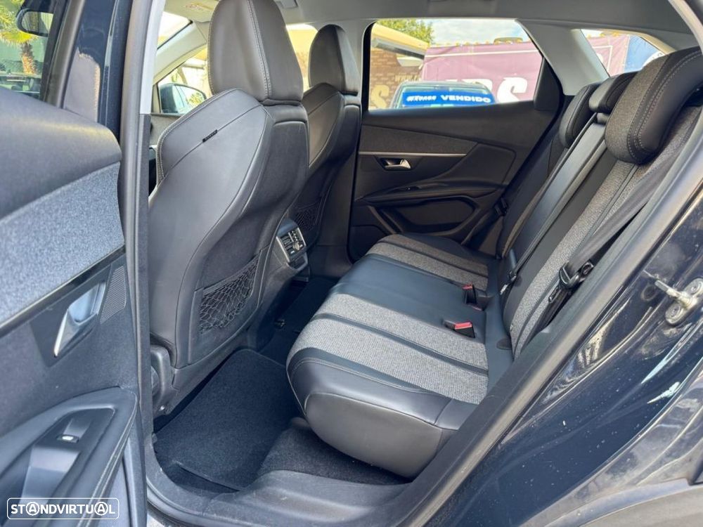 Peugeot 3008 1.2 PureTech Allure EAT6 - 15