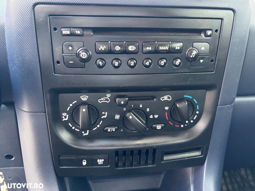 Peugeot 1007 1.4 E Trendy - 11