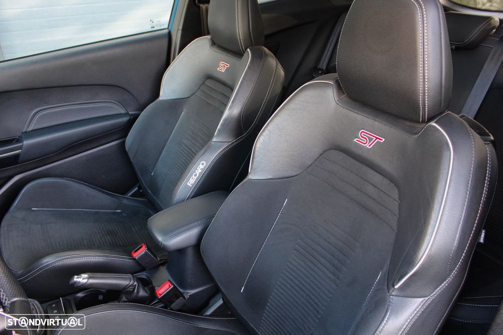 Ford Fiesta 1.5 EcoBoost ST - 40