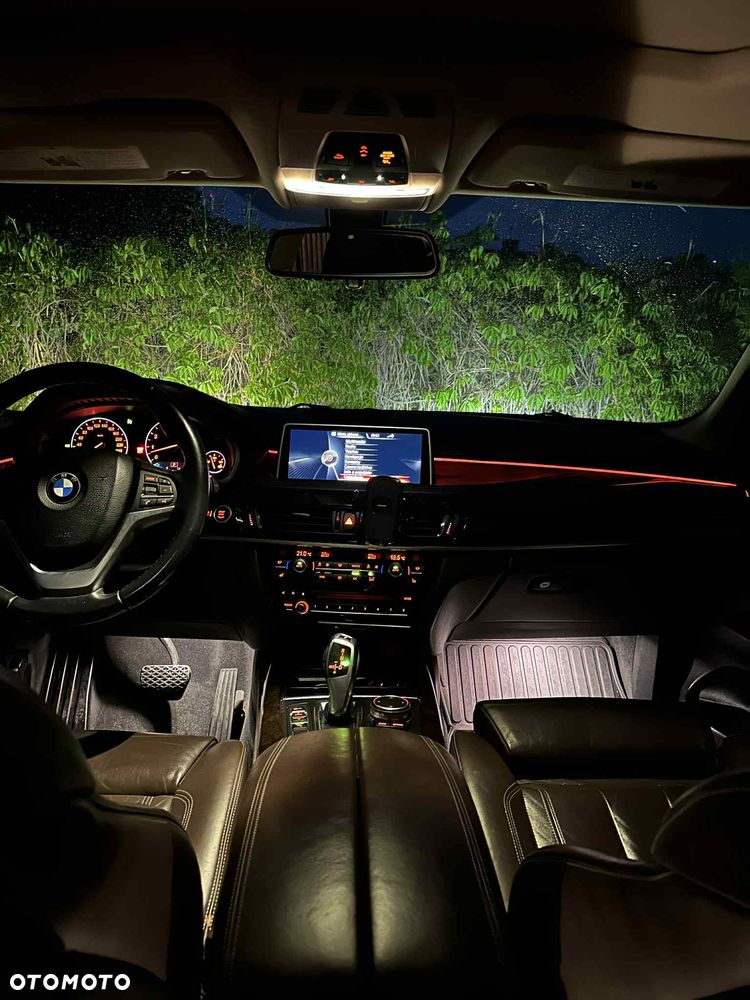 BMW X5 xDrive35i - 18