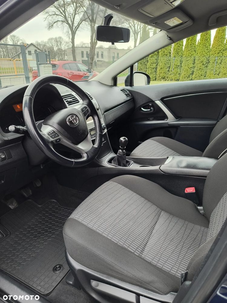 Toyota Avensis 2.0 D-4D Luna - 7
