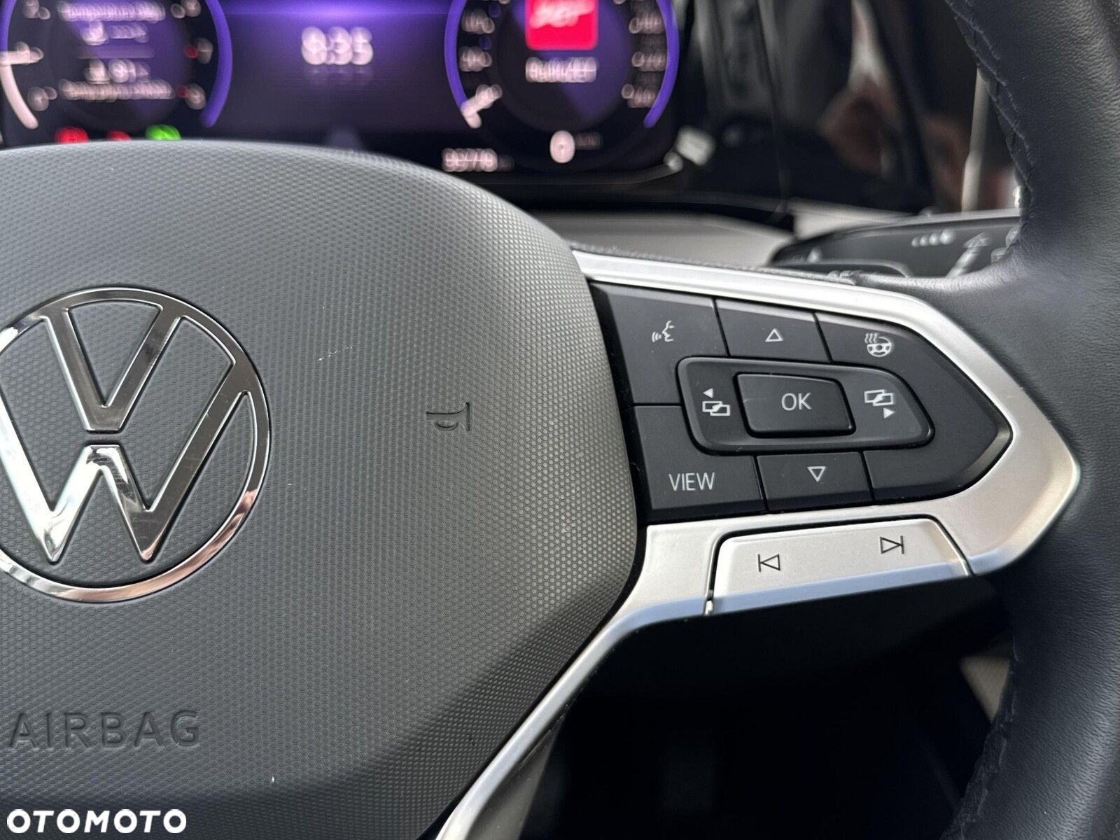 Volkswagen Golf - 18