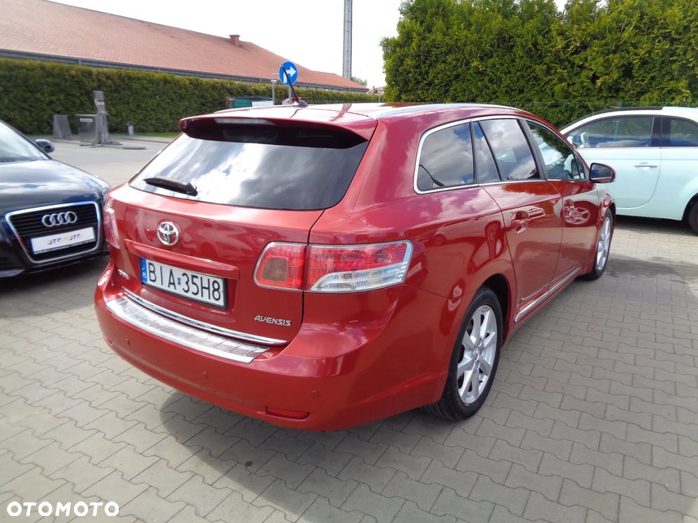 Toyota Avensis 2.0 D-4D Sol Premium - 4