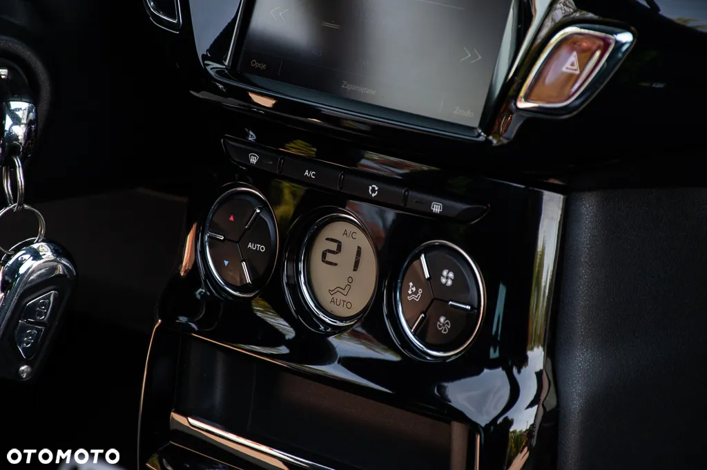Citroën DS3 PureTech 82 CONNECTED CHIC - 20