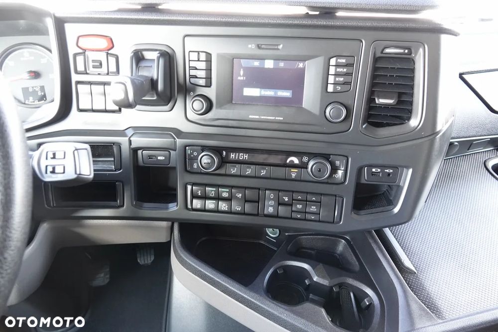 Scania S 560 / MEGA / RETARDER / KLIMA POSTOJOWA / LOWDECK / 2022 ROK / - 26